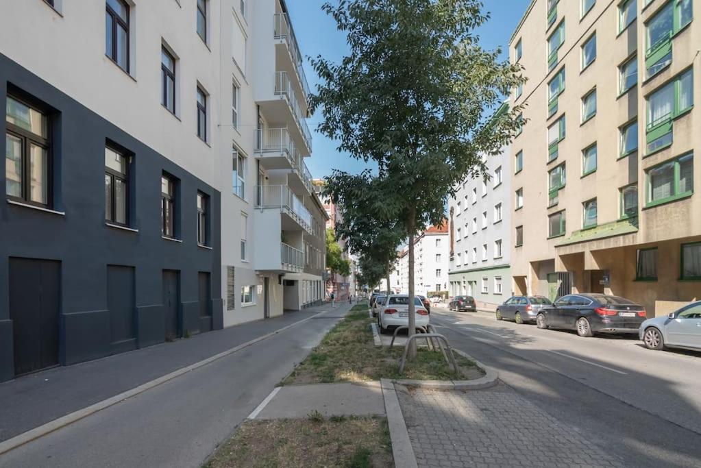 Grosse Terrasse, Klimaanlage Und U-Bahn Naehe Lägenhet Wien Exteriör bild