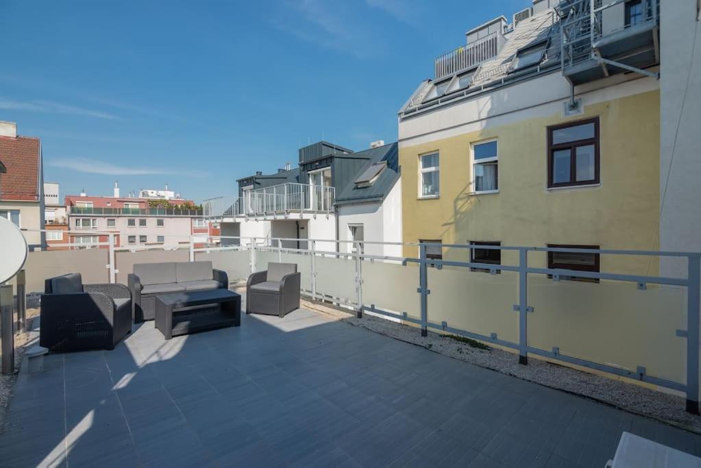 Grosse Terrasse, Klimaanlage Und U-Bahn Naehe Lägenhet Wien Exteriör bild